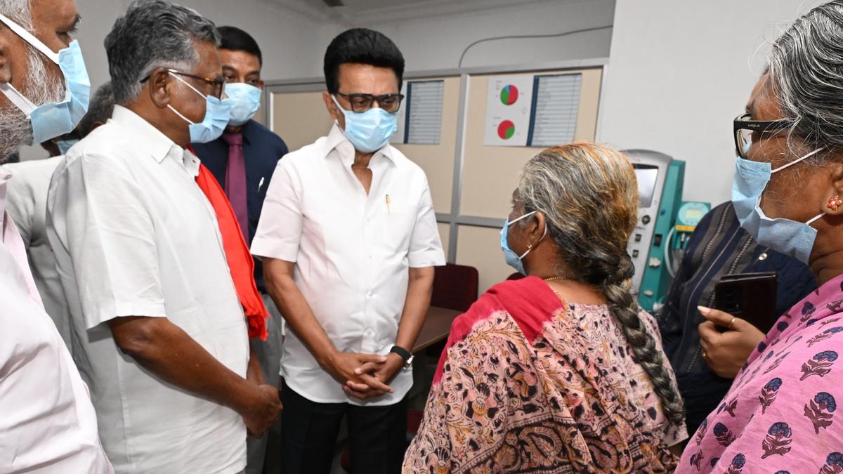 Stalin visits RGGGH to enquire about the health of veteran Communist leader R. Nallakannu