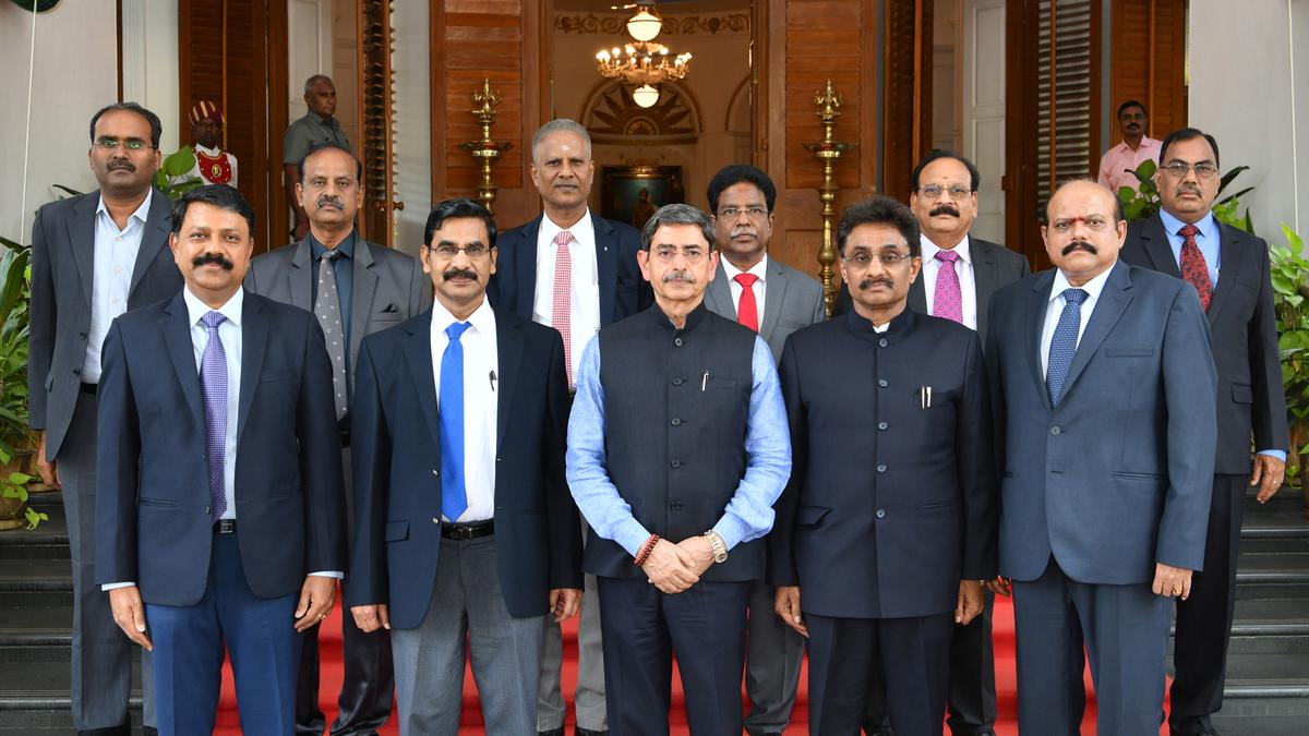 Shakeel Akhter takes oath as Tamil Nadu State Chief Information Commissioner