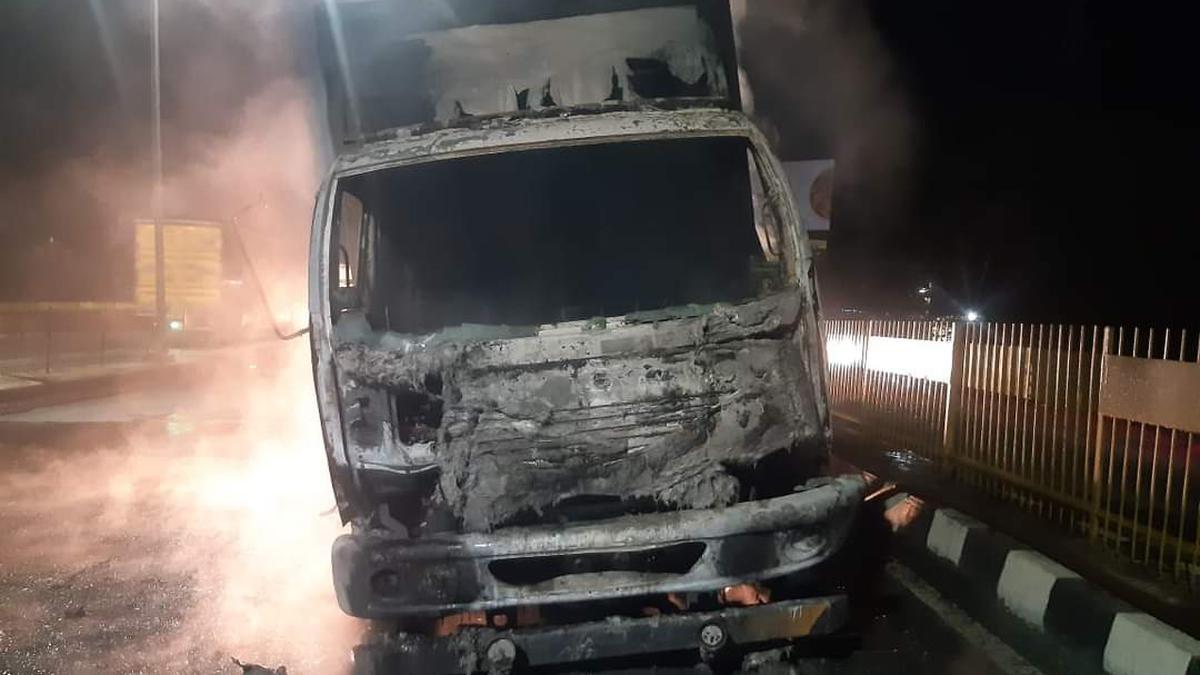Truck gutted on Chennai - Bengaluru Highway near Tirupattur
