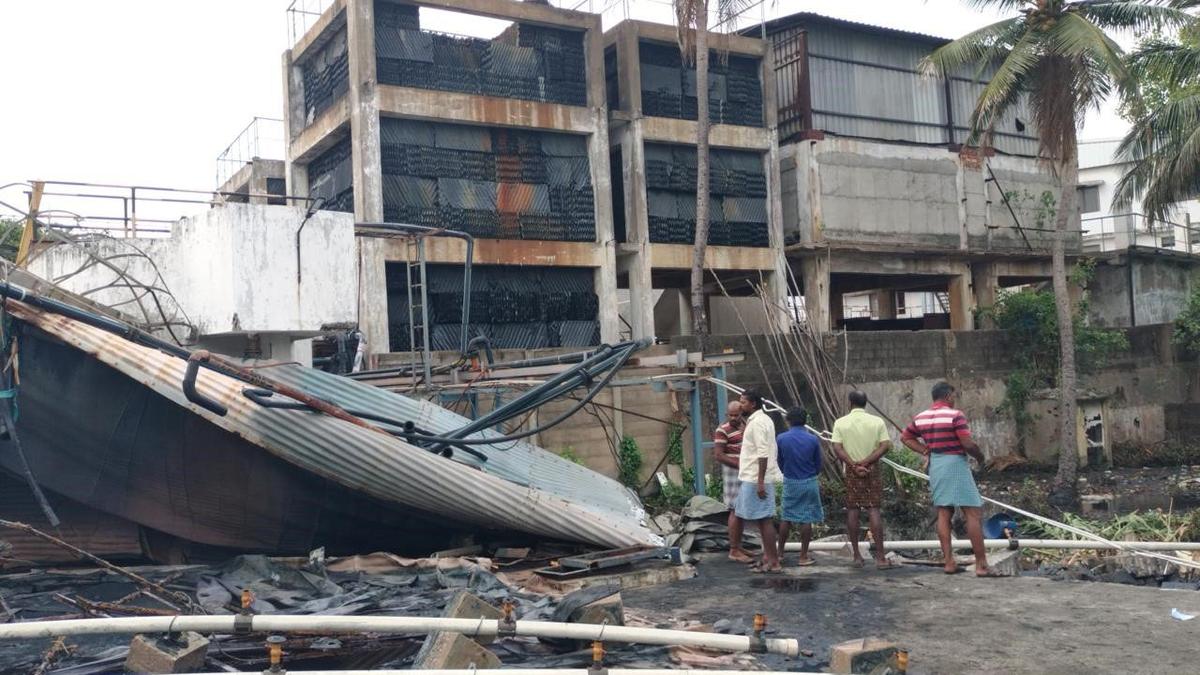 Effluent treatment plant at dyeing unit in Cuddalore SIPCOT collapses, flooding neighbourhood; 19 hospitalised