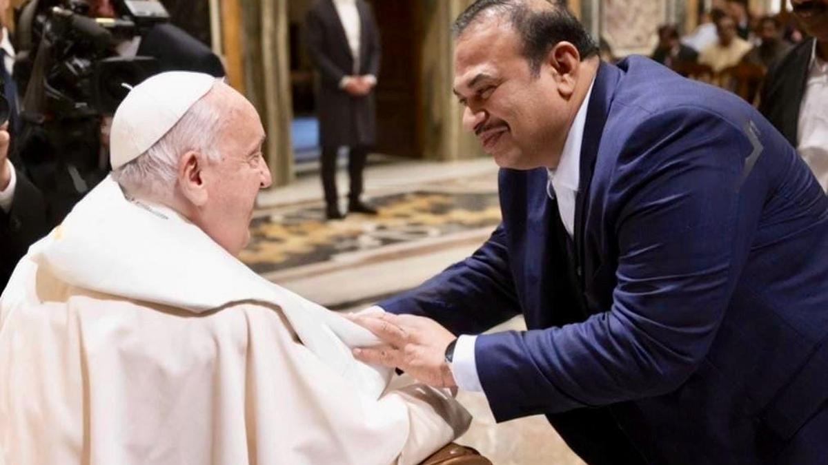 DMK MLA meets Pope at Vatican