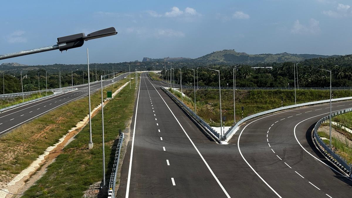 Chennai-Bengaluru expressway project stalls due to delay on stretch from Arakkonam to Kancheepuram