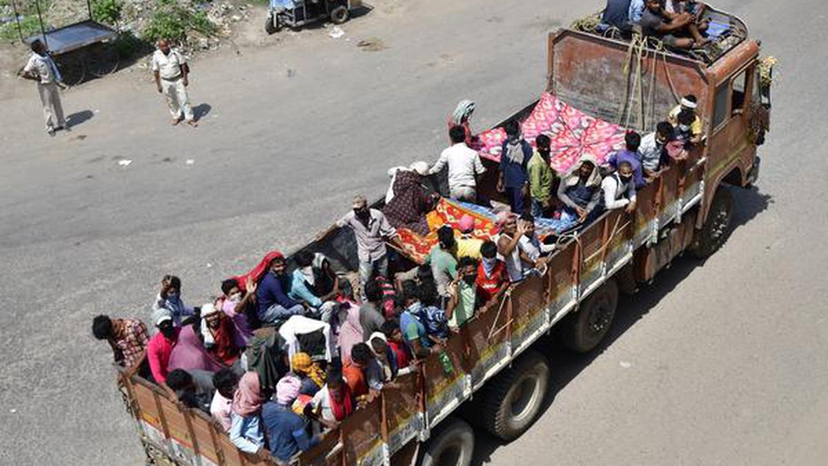 Coronavirus lockdown | Madras High Court directs Centre to disclose number of migrant labourers who died on the way to their home States