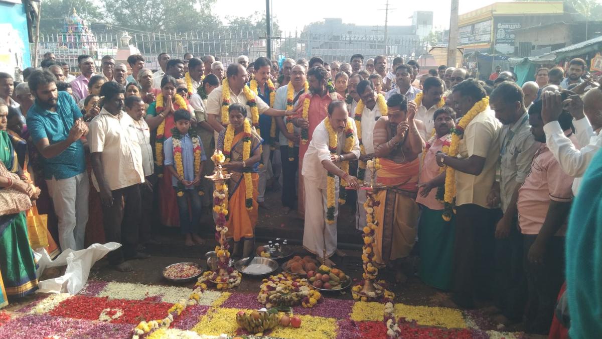 Ringing in the New Year by singing hymns from Thirupugazh