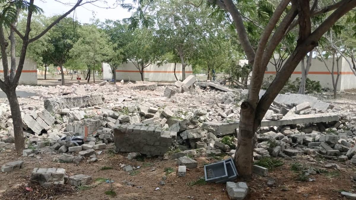 Two workers killed in explosion at fireworks unit near Kariyapatti in T.N.