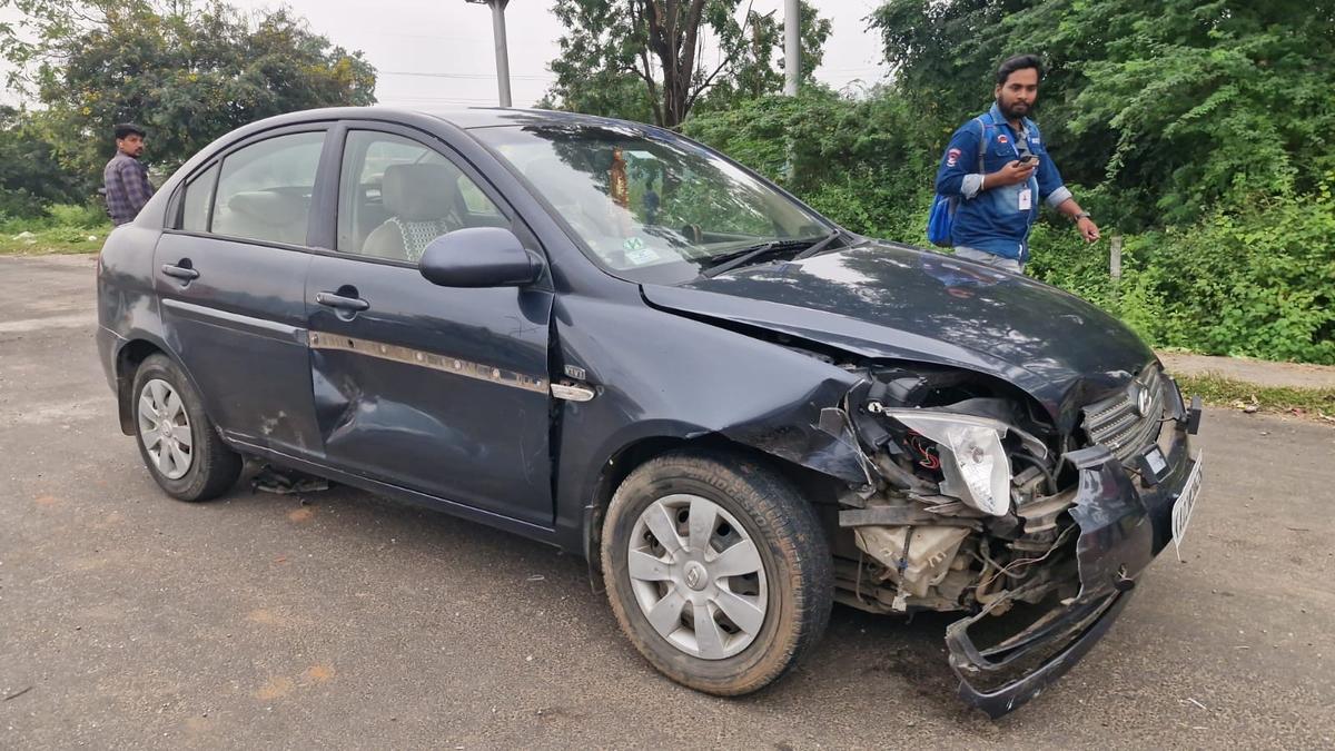 Two youths killed in road accident on Chennai-Bengaluru Highway