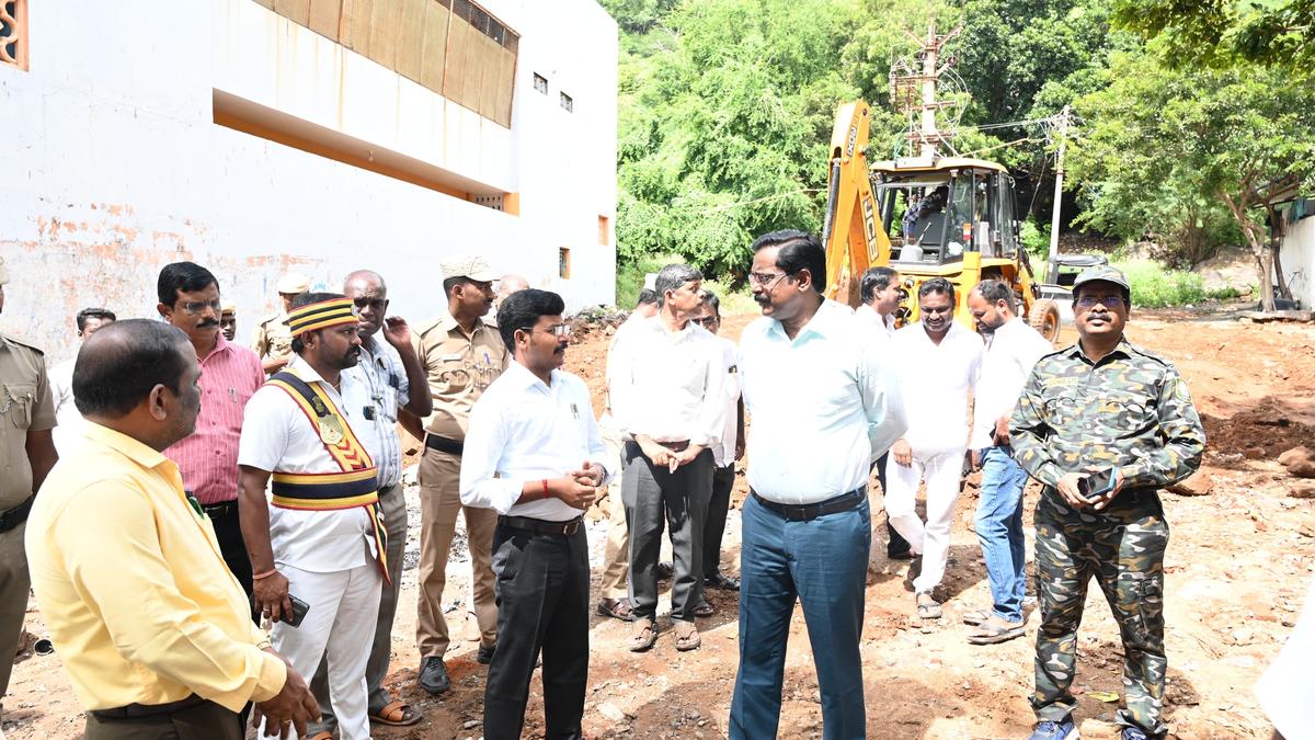 14 natural streams in Arunachala Hills cleaned to discharge excess rainwater into Then Pennai river