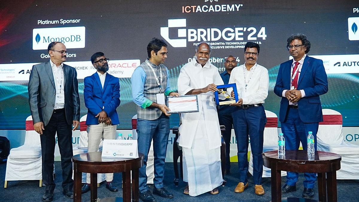 Chief Minister N. Rangasamy presents ‘Changemaker Award’ to educationist