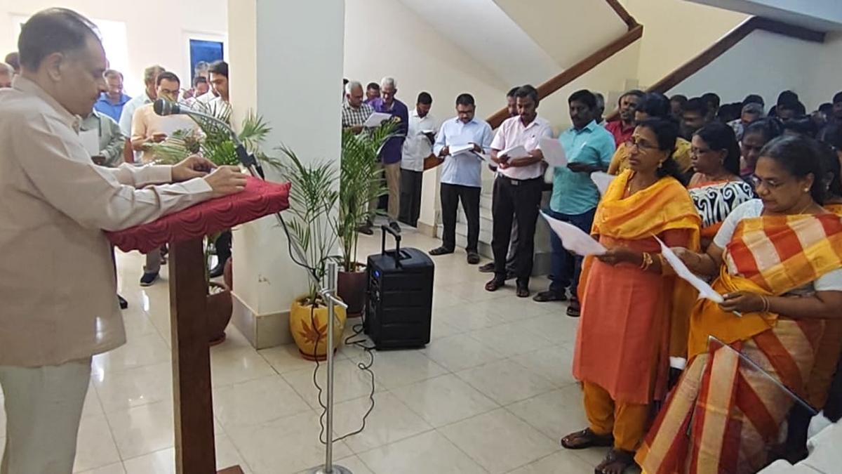 Officers, staff take pledge to end child marriage in Puducherry