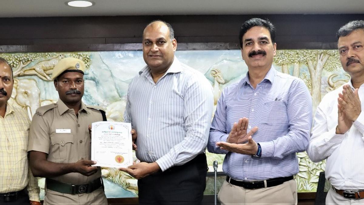 Tiruvannamalai Forest Guard recognised for act of bravery