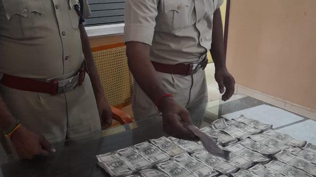 Police seize ₹14.35 lakh of fake currency in Vellore
