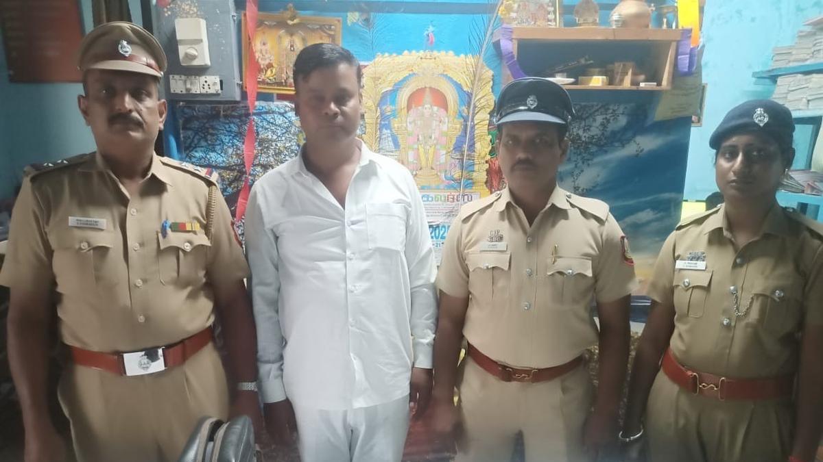 Man held for posing as TTE at Katpadi railway station