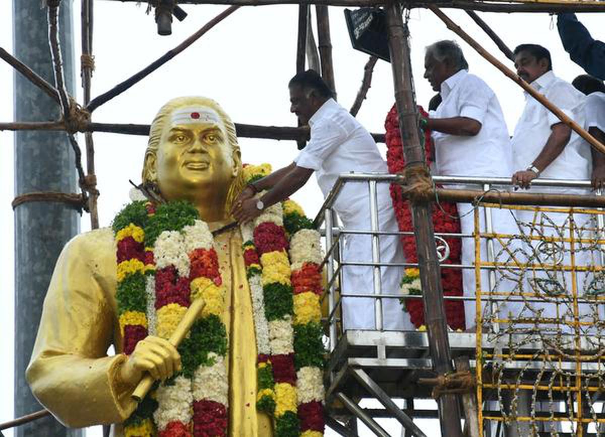 Thevar Jayanthi': CM Palaniswami, OPS, Stalin and others pay ...