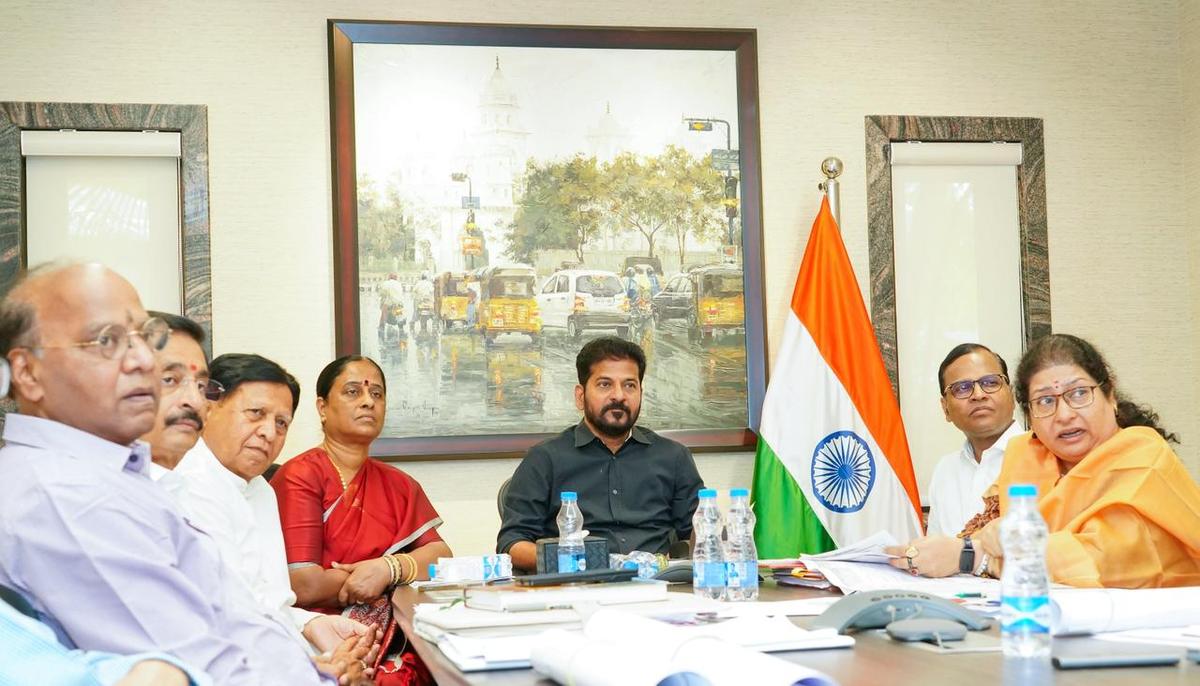 thehindu.com - The Hindu Bureau - Temples and precincts can't be used for politics, says CM Revanth Reddy