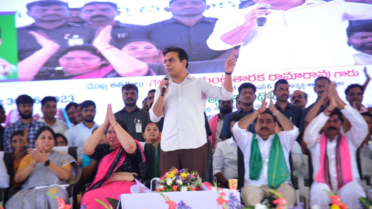  ‘Modi owes apology to Telangana tribal people for not keeping promises’