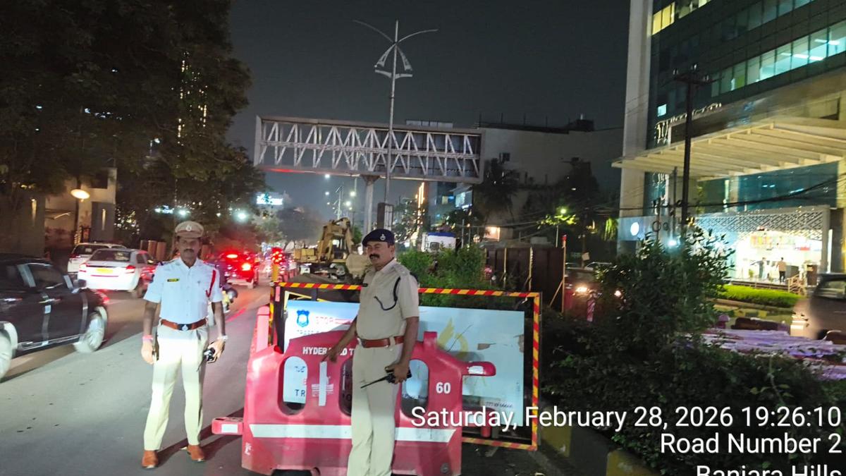 Commuters brace for peak hour congestion amid steel flyover construction near KBR park