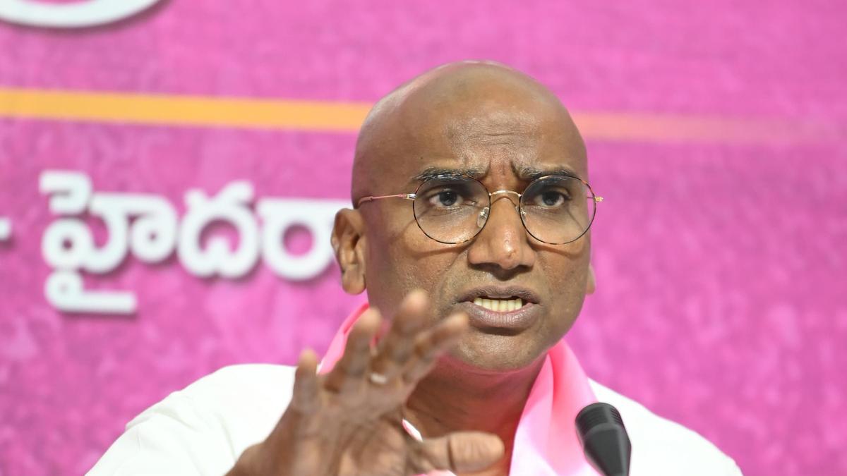 Praveen Kumar hits out at Telangana govt for neglecting education sector