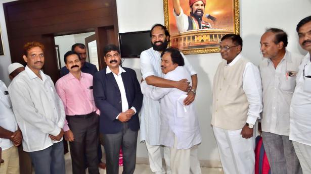 Uttam assures Gaddar to secure Dr Ambedkar’s name for the new Parliament building