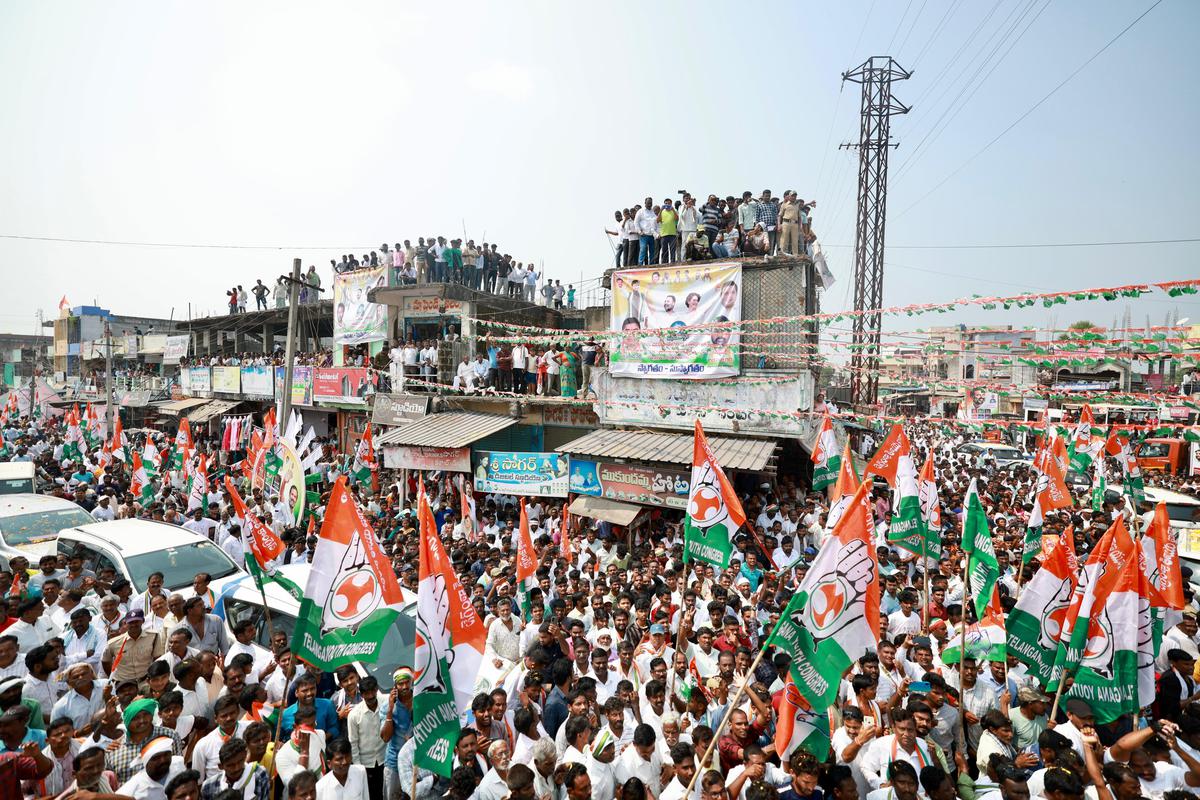 Crowds at Kataram in Bhupalapally district where Congress leader Rahul Gandhi addressed a street corner meeting on October 19. 