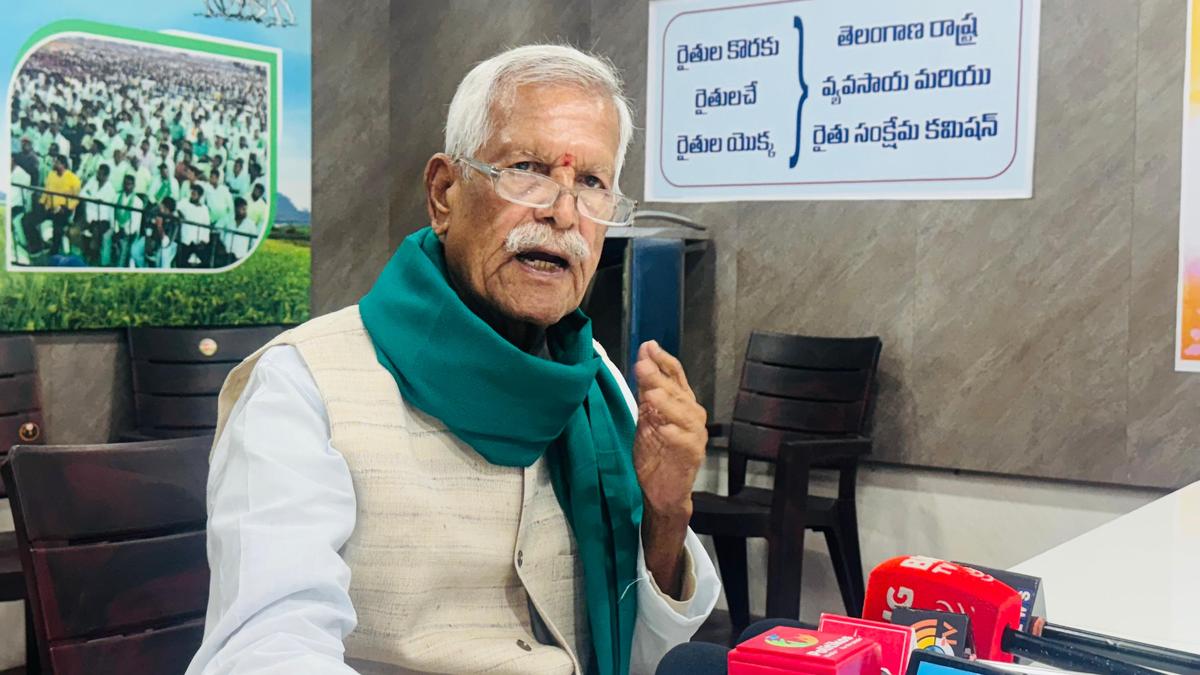 HTBT Cotton seeds being pushed in Gadwal and Adilabad; Rythu Commission Chairman Kodanda Reddy cautions farmers