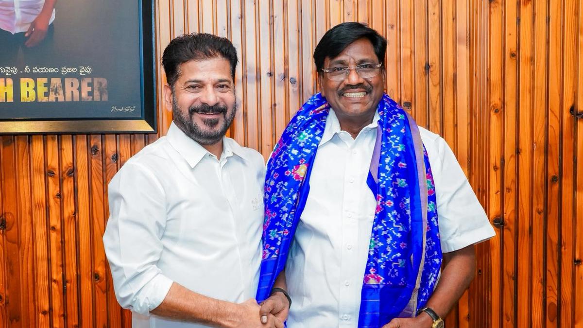 Tamil Nadu Minister P. Vishwanathan calls on CM