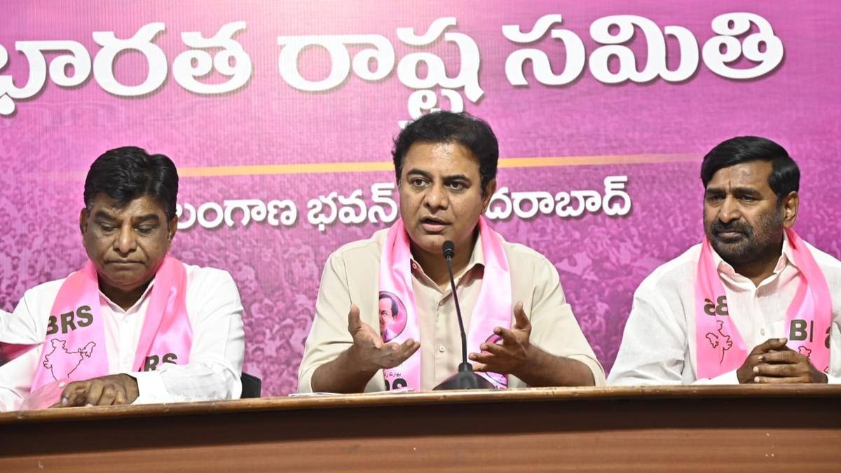 Telangana CM ‘insulting’ power employees: KTR