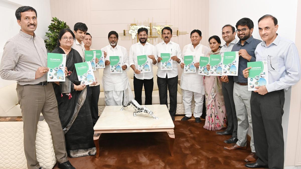 CM unveils new Clean and Green Energy Policy for Telangana