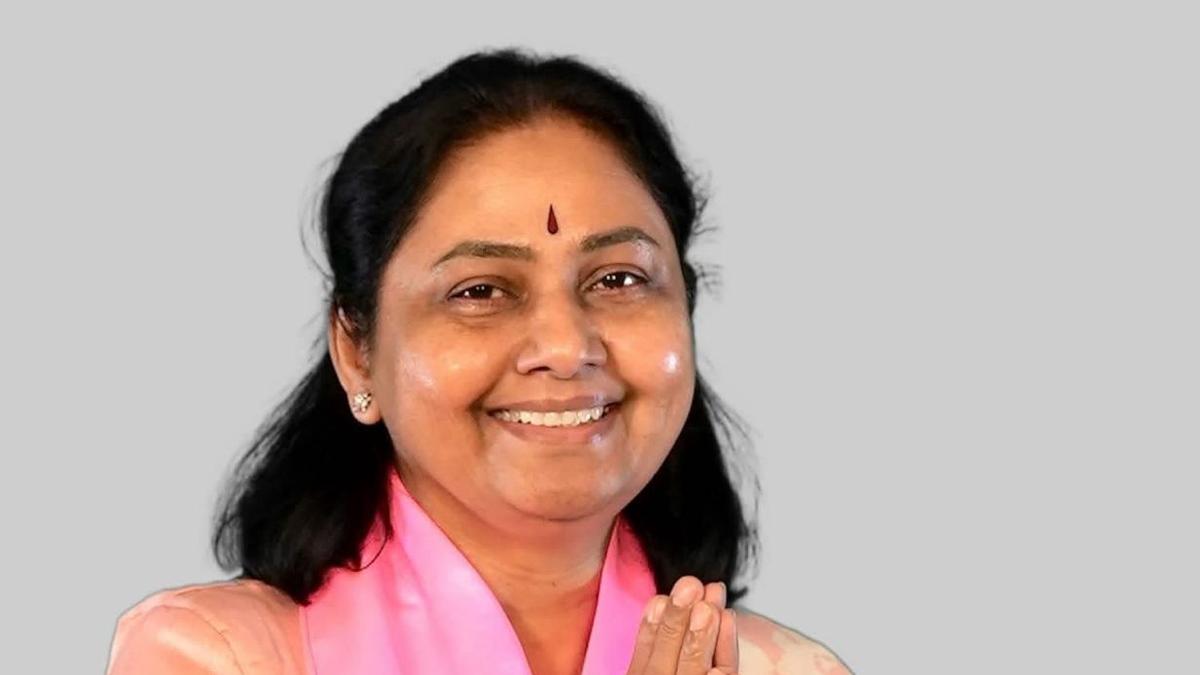 KCR announces Maganti Sunitha as BRS candidate for Jubilee Hills by-poll