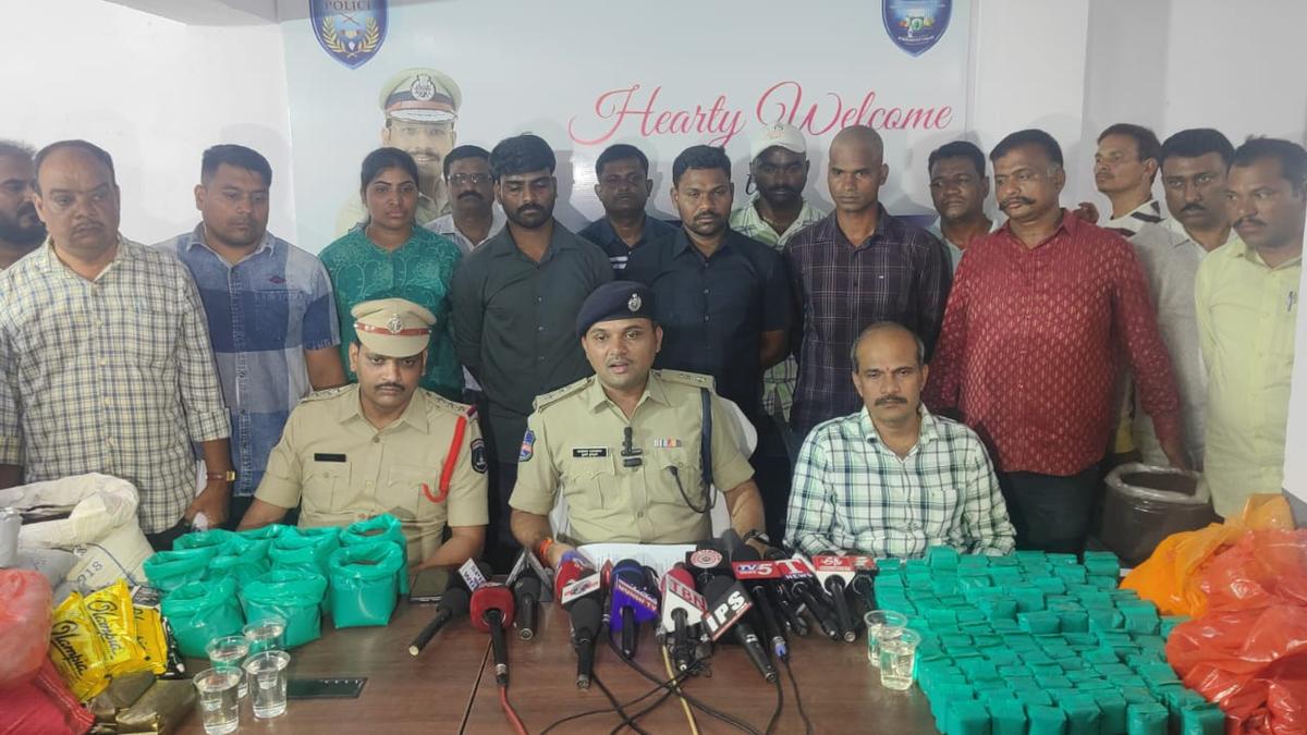 Ten arrested in Hyderabad for manufacturing adulterated tea powder