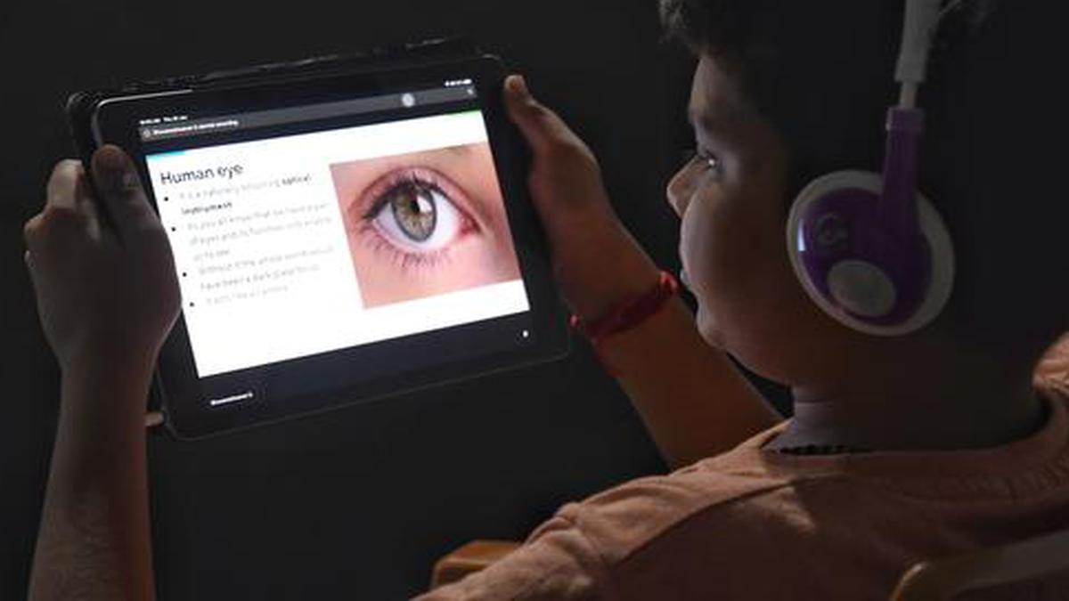 Opthalmologists flag ‘Quarantine Myopia’ among children