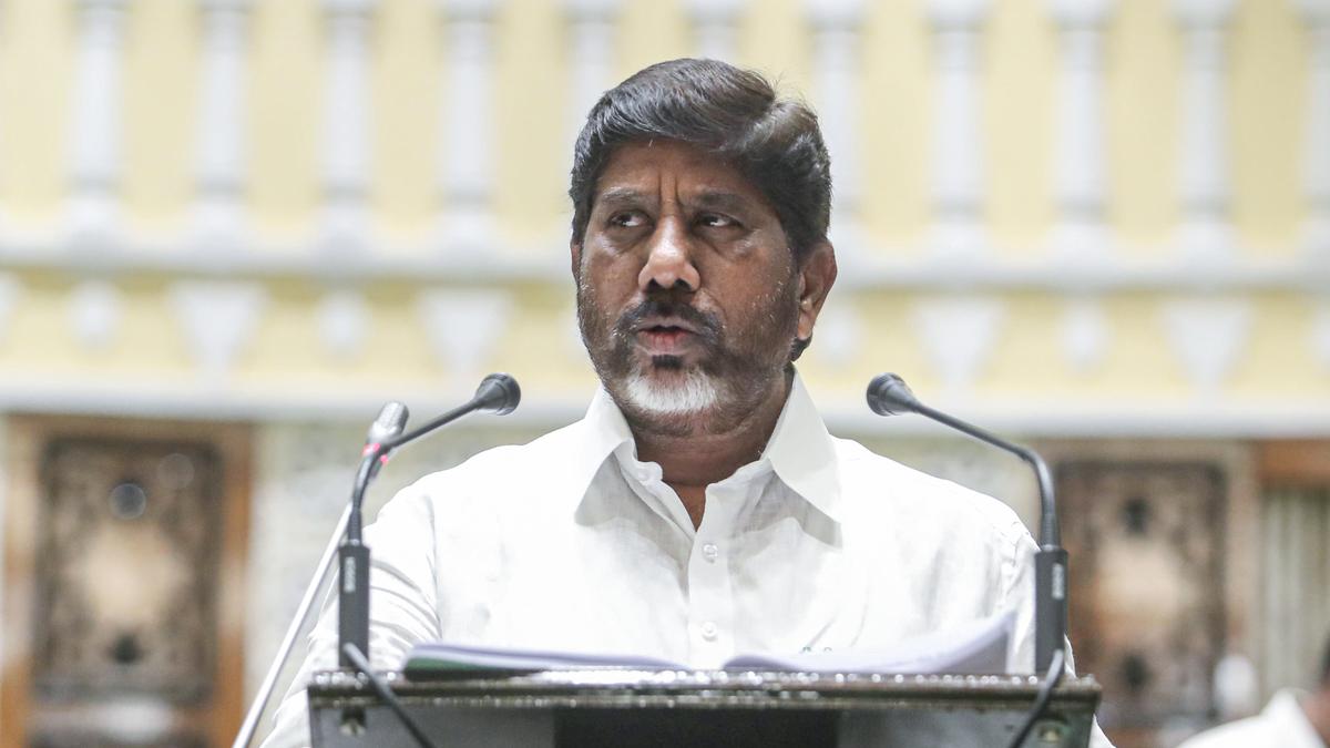 Extend deadline to apply for Rajiv Yuva Vikasam scheme to April 15: Telangana Deputy CM to officials