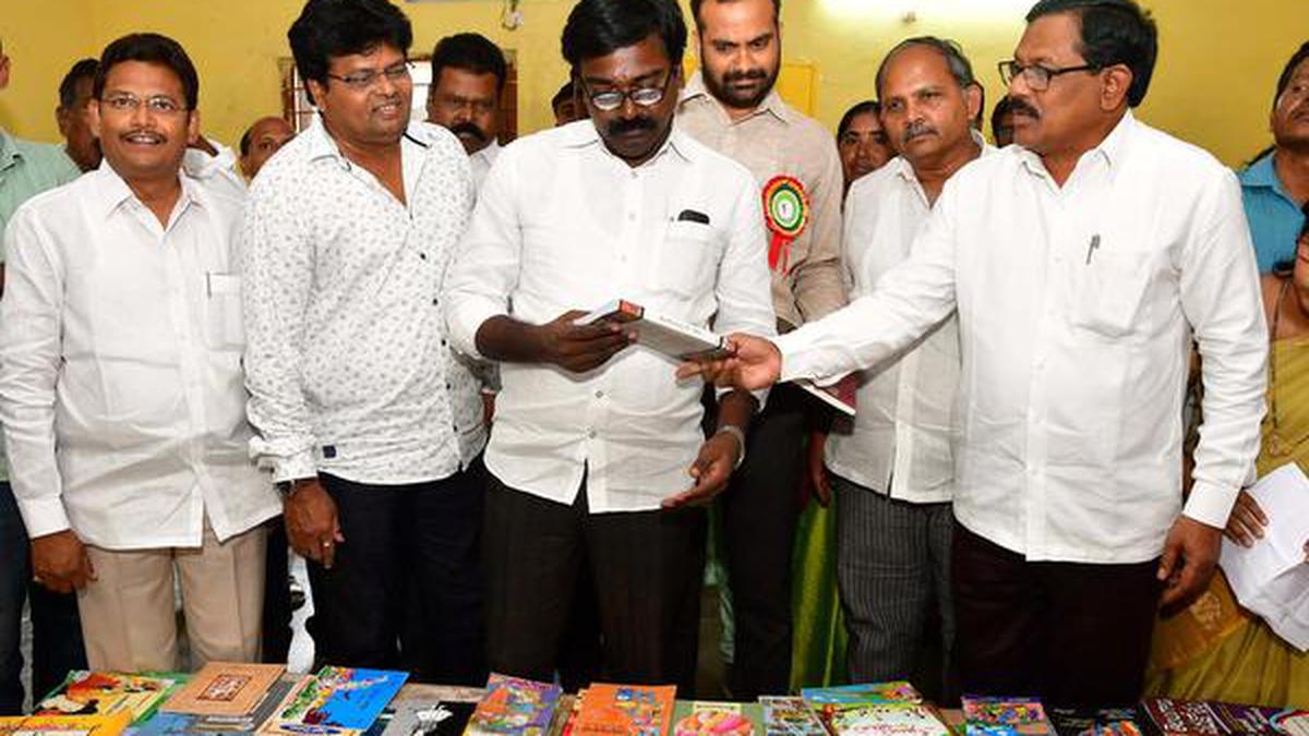 Minister lauds initiative to promote reading among children