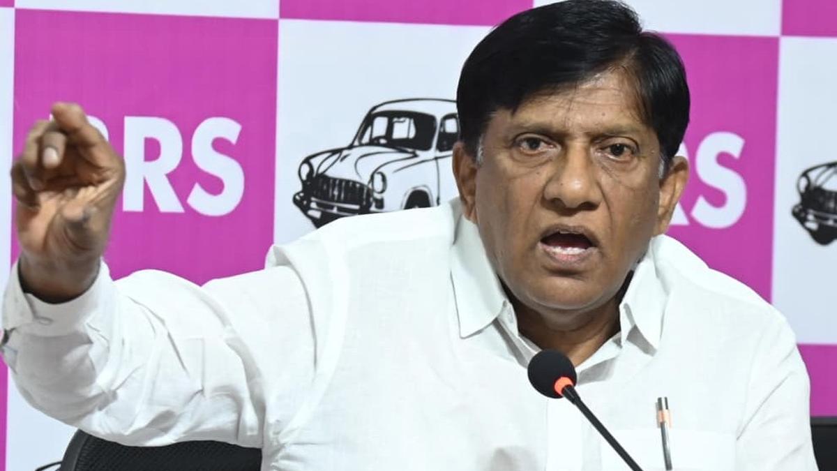 BRS leader Vinod Kumar urges govt. to ban herbicide ‘paraquat dichloride’