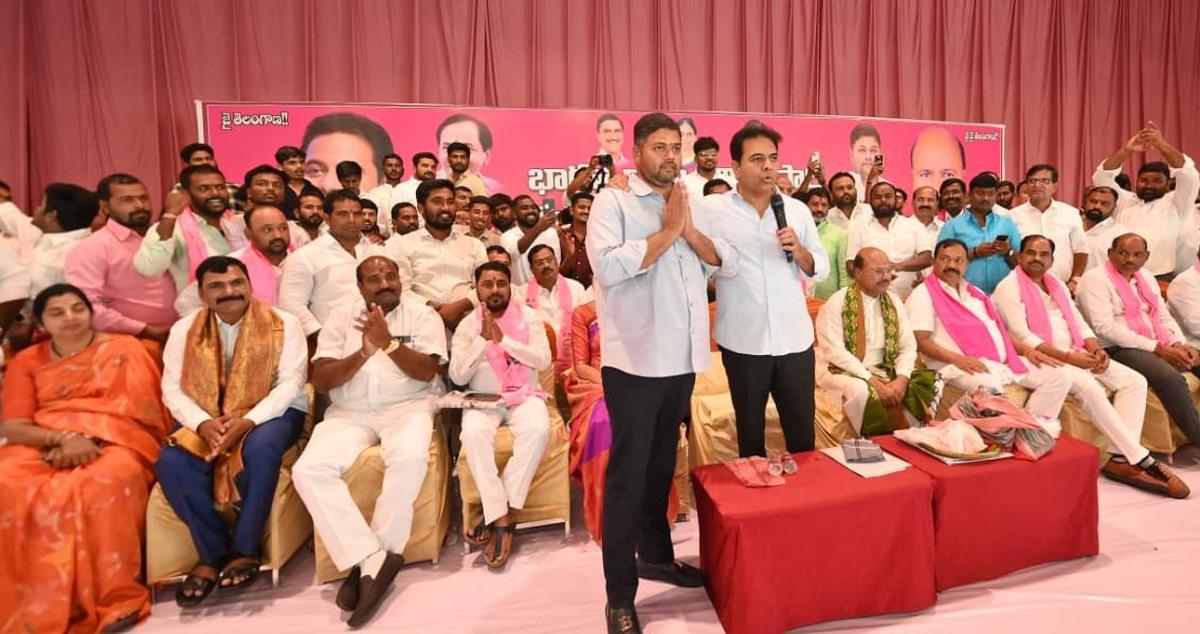 thehindu.com - The Hindu Bureau - Power is not permanent, KTR warns Revanth