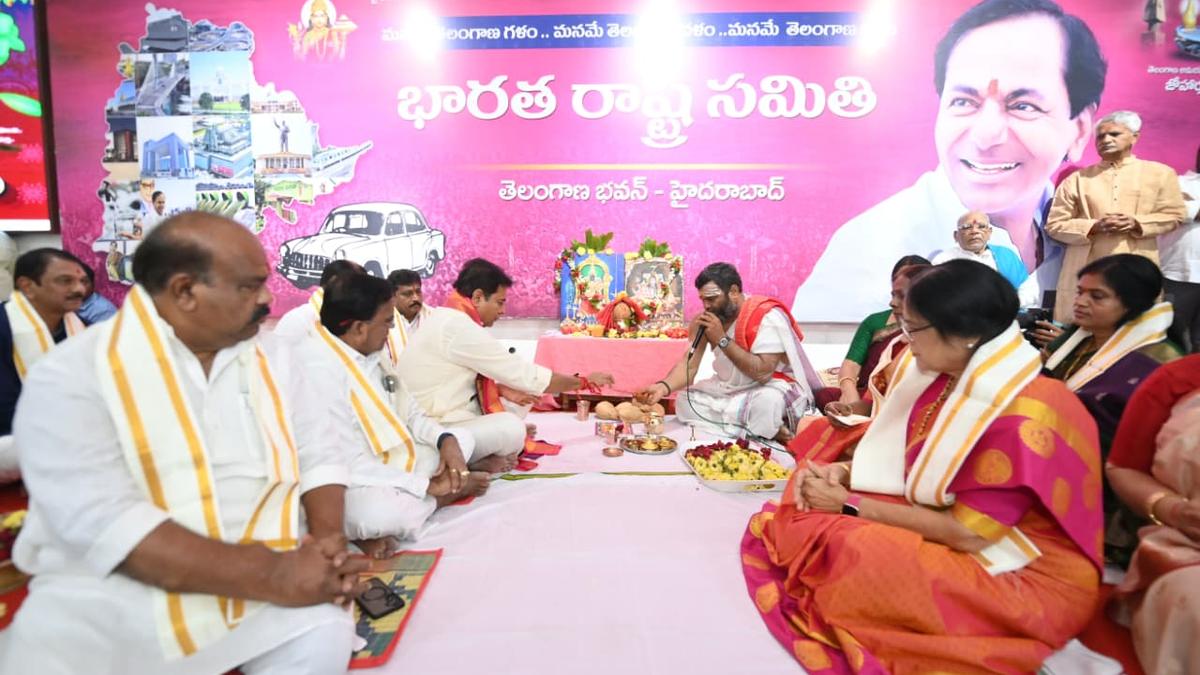 Scholars predict political shifts amid governance concerns at BRS Ugadi celebrations