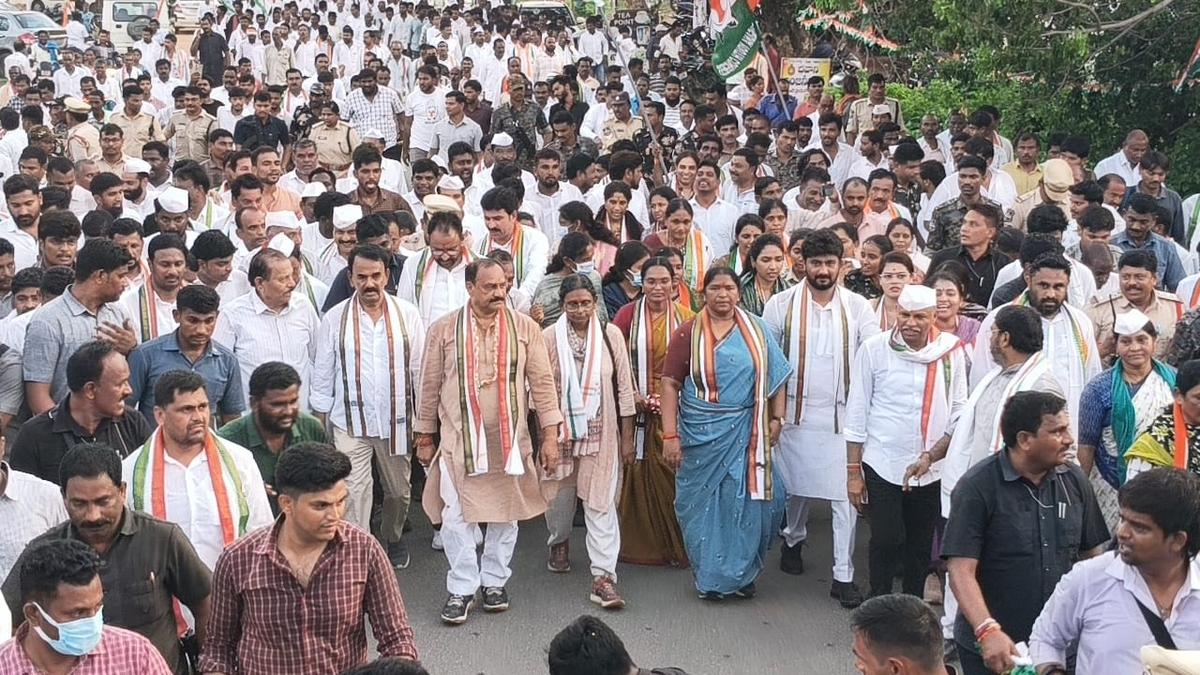 Mahesh Goud and Meenakshi Natarajan to lead BC leaders in a train to New Delhi today