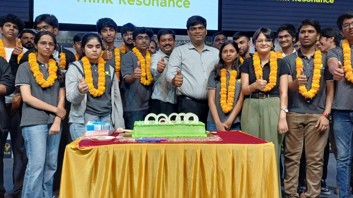 17 Resonance students secure ranks below 1000 in JEE Advanced