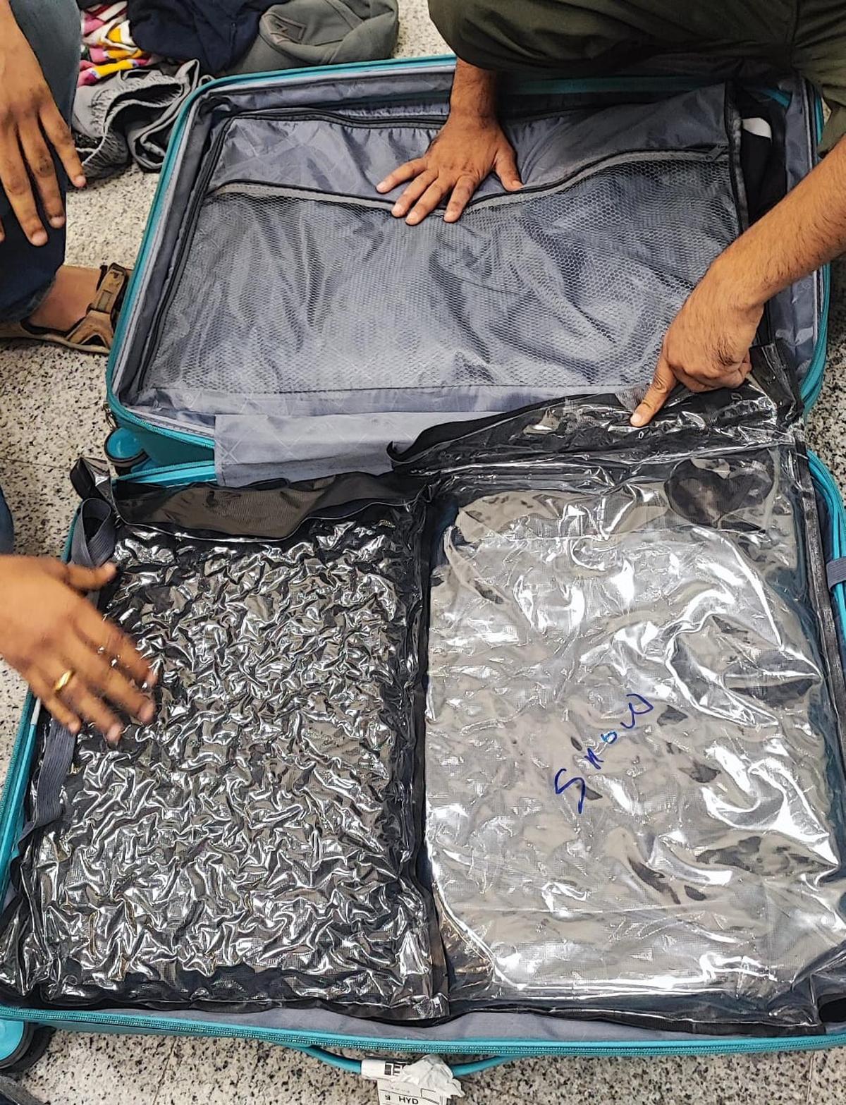 thehindu.com - The Hindu Bureau - Customs seizes hydroponic marijuana worth ₹3.52 crore at RGIA, man held