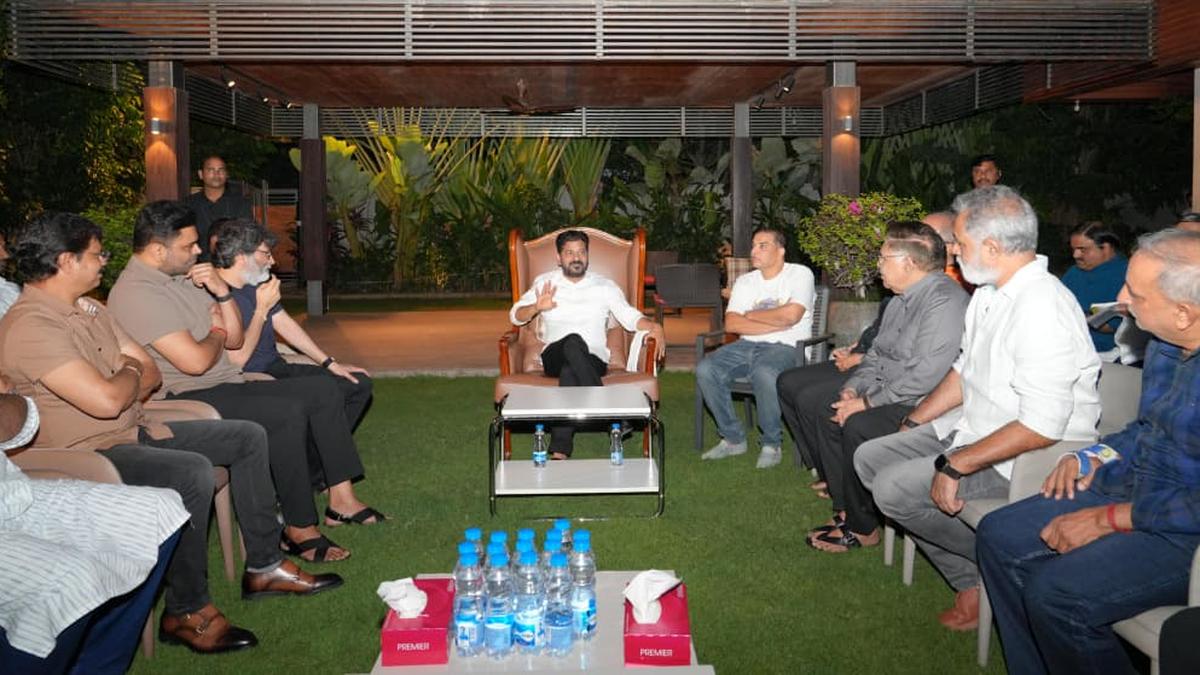 Need for reforms to ensure fair practices in film industry, CM tells prominent producers and directors