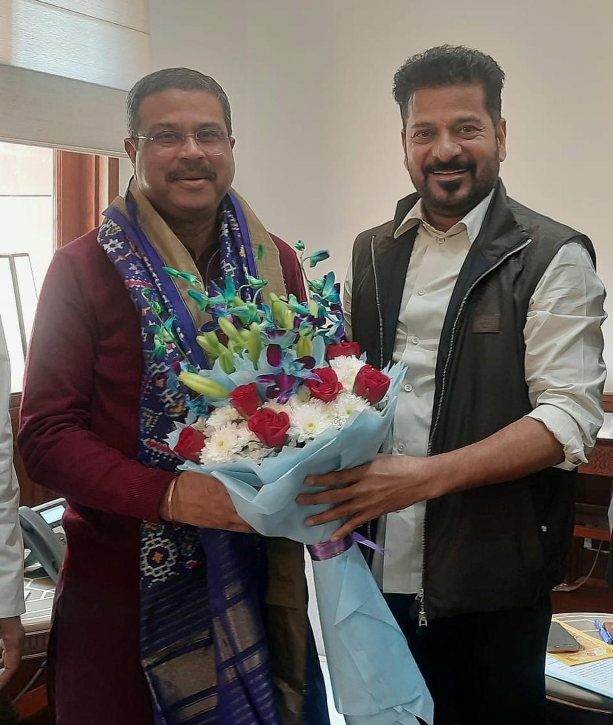 Chief Minister A Revanth Reddy met Union Education Minister Dharmendra Pradhan in New Delhi on December 16, 2025. Photo: By Arrangement Chief Minister A Revanth Reddy met Union Education Minister Dharmendra Pradhan in New Delhi on December 16, 2025. Photo: By Arrangement
