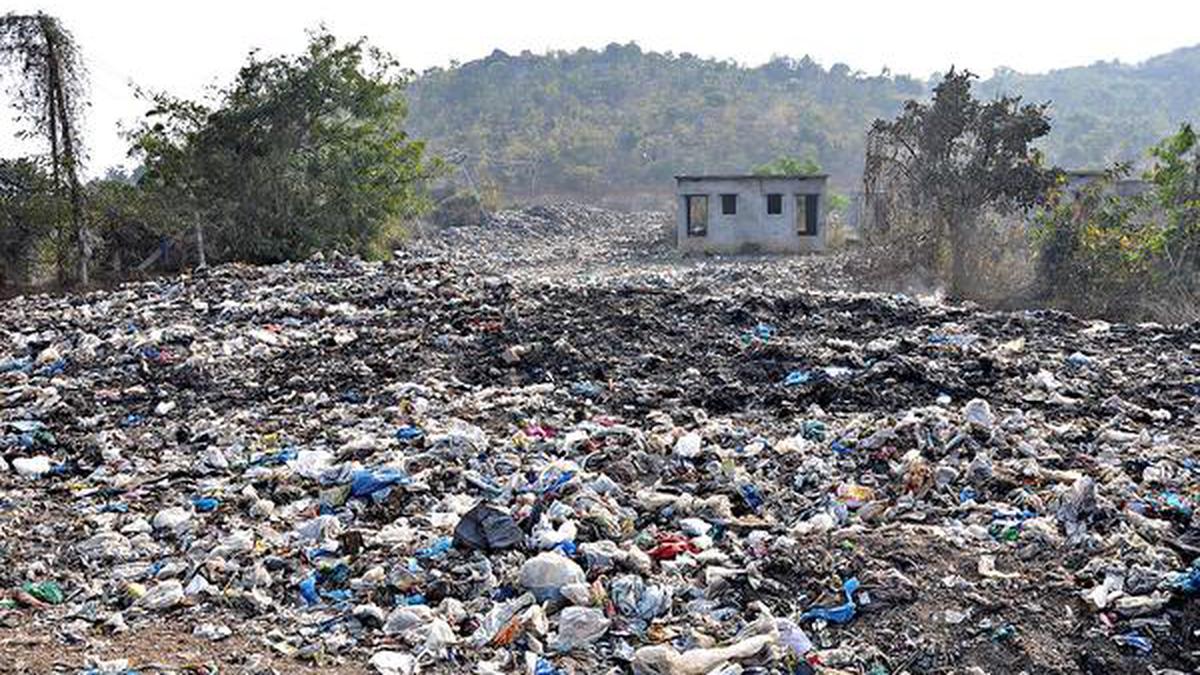 Dump yard, a sickening nightmare to residents - The Hindu