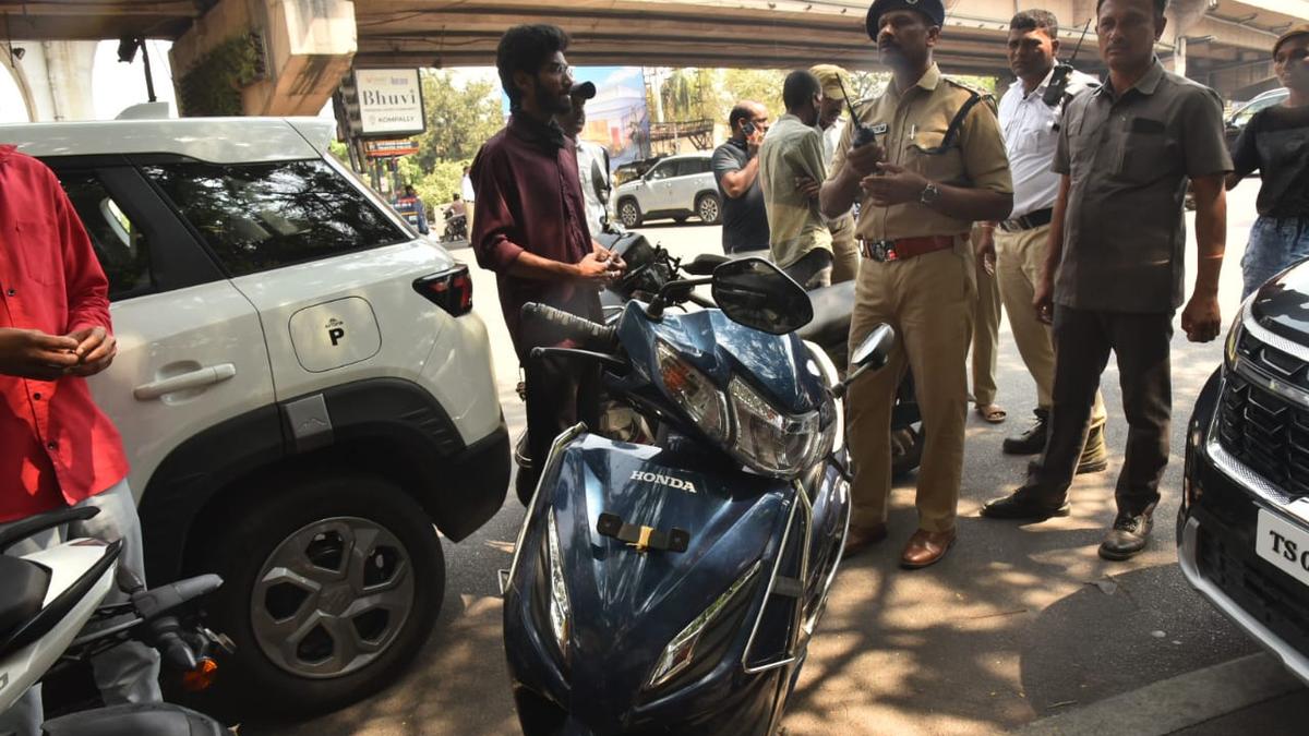 Hyderabad Traffic Police fines 1,700 for wrong-side driving, 227 for faulty number plates