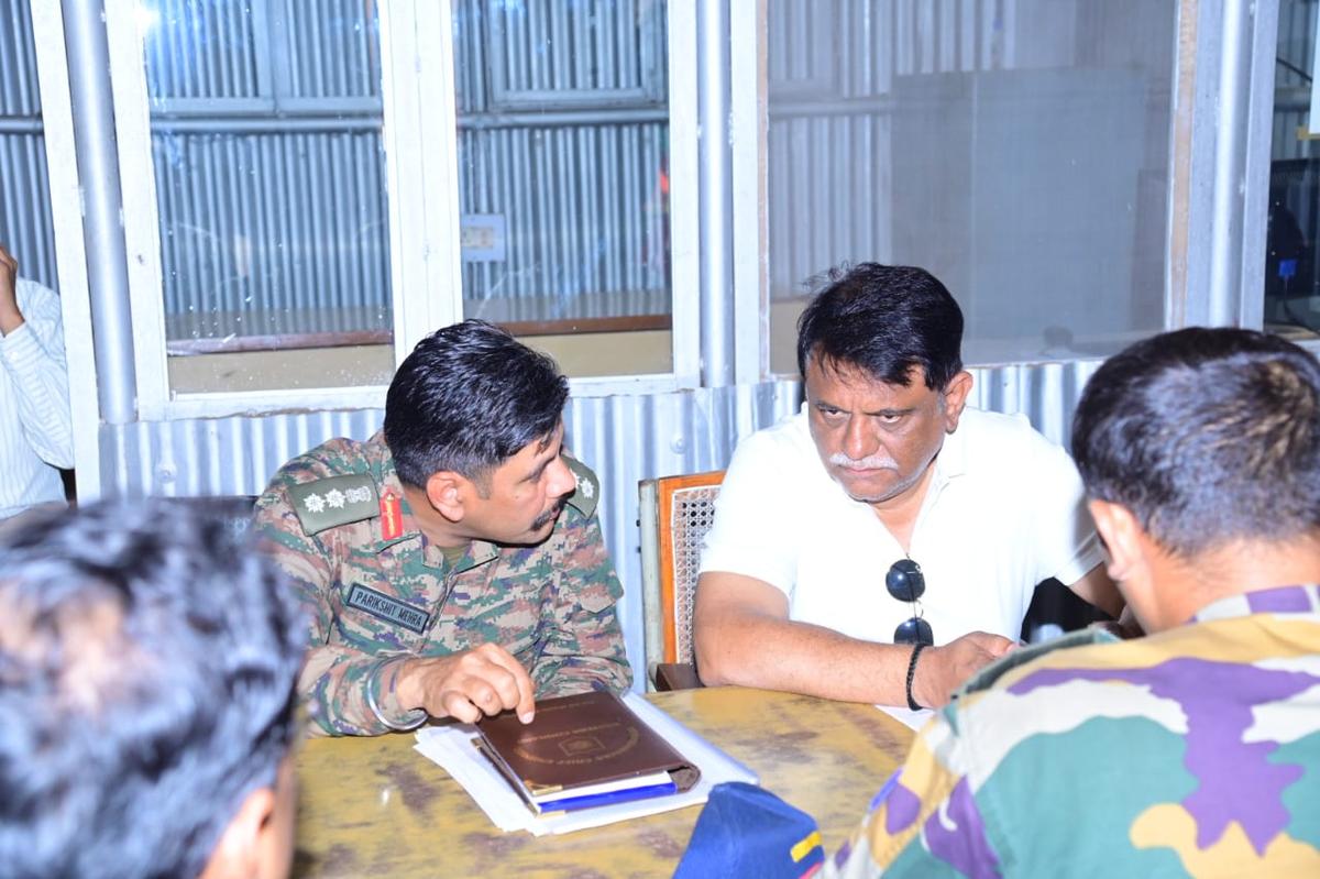 Special Chief Secretary (Disaster Management) Arvind Kumar holds a meeting with rescue team including the Border Roads Organisation’s (BRO) tunnel expert Colonel Parikshit Mehra at SLBC tunnel site.