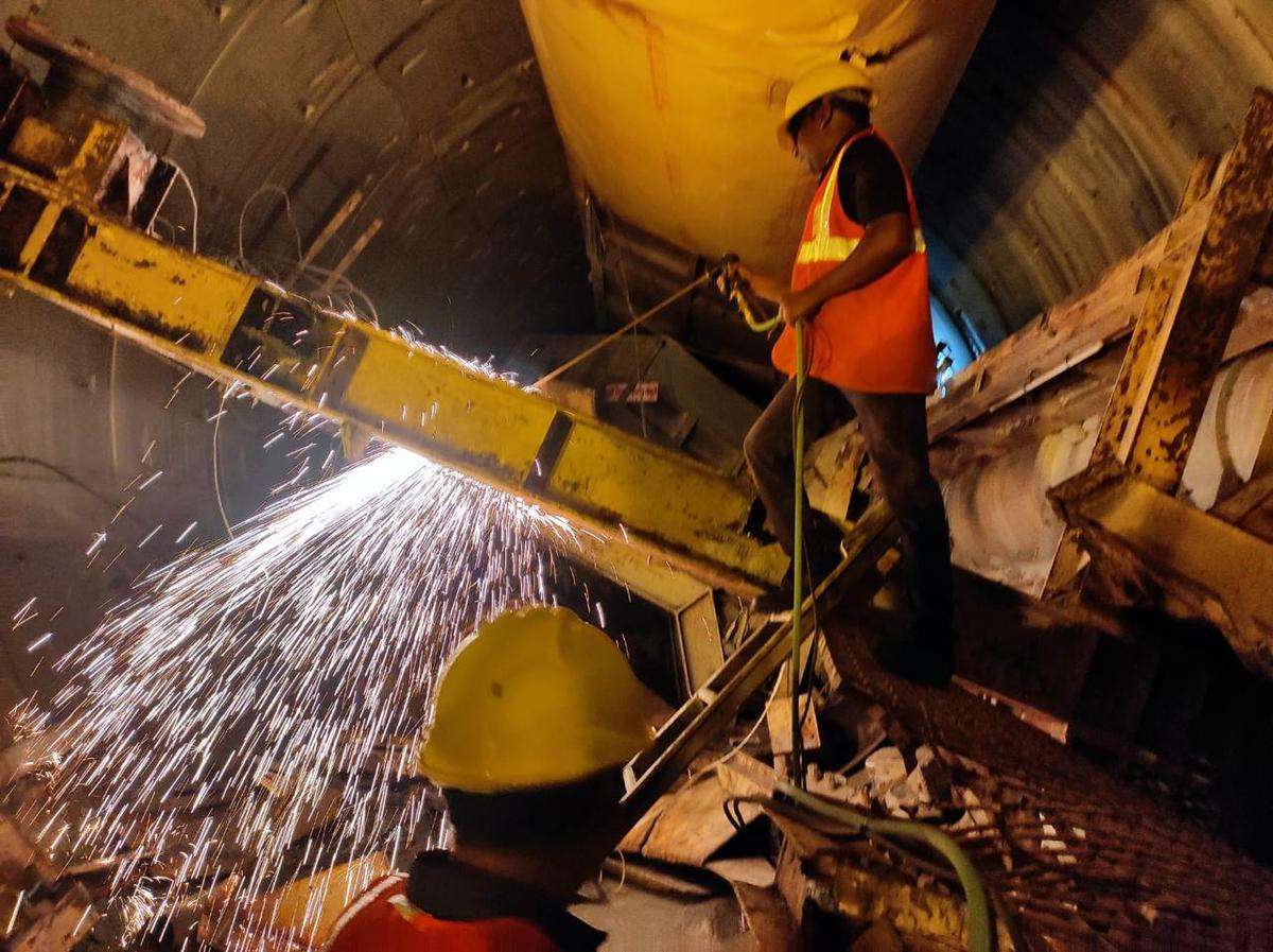 SCR mechanical engineering team along with SCCL, NDRF, SDRF rescue team conducting rescue operations at SLBC collapsed tunnel.