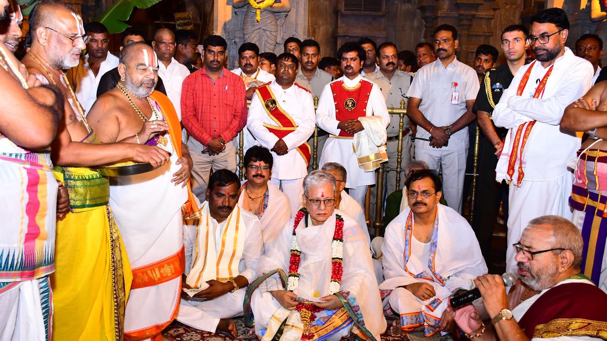 Governor visits Lakshmi Narasimha Swamy temple and Laknavaram Lake