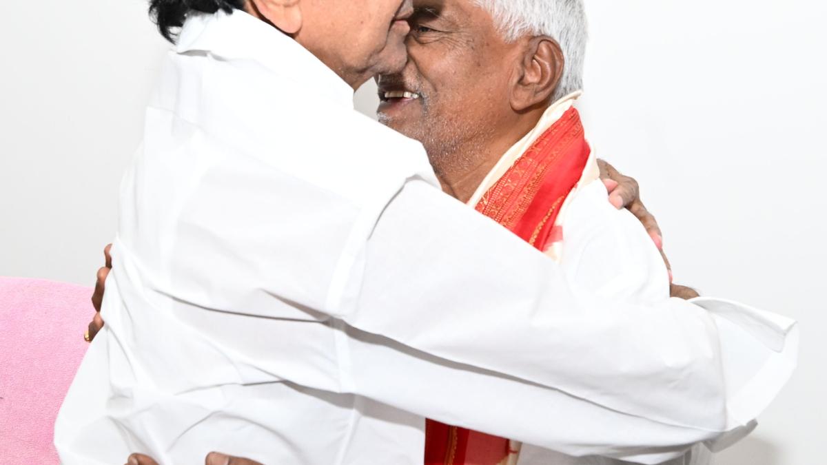 Jeevan Reddy to join BRS formally at Jagtial public meet soon