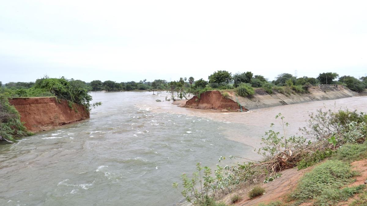 Restore breached NS Left Canal on war footing, Minister asks authorities