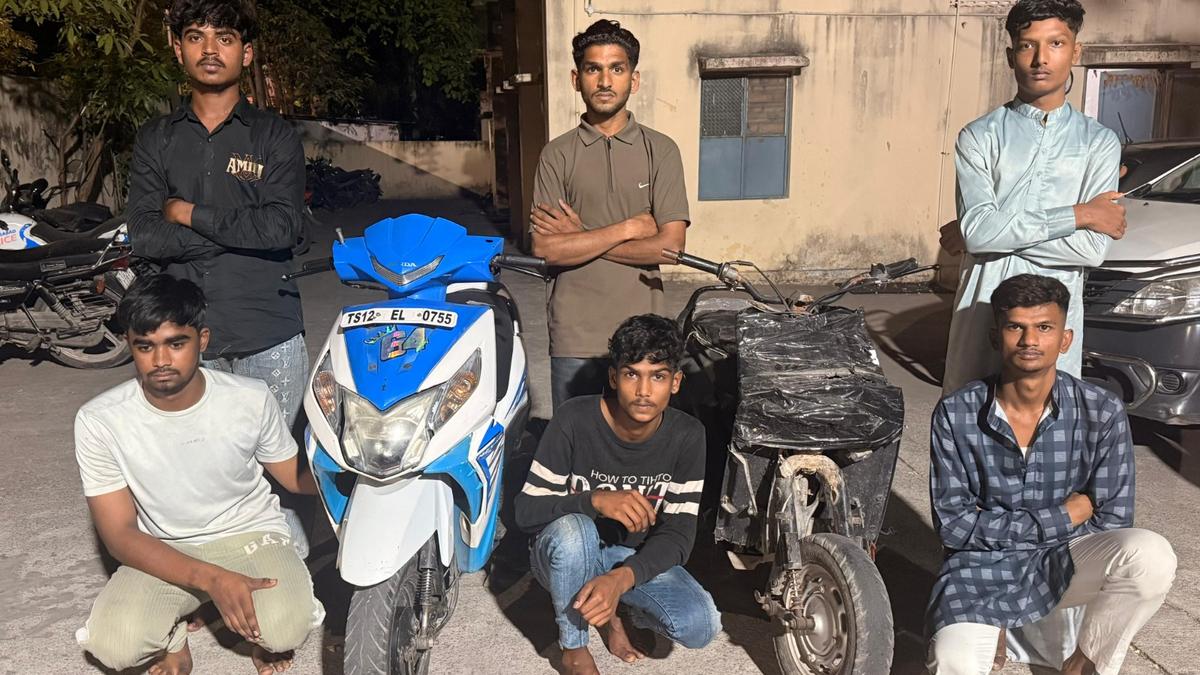 Six held for performing dangerous bike stunts on Attapur roads