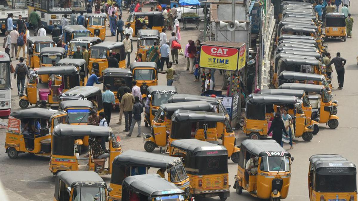 Auto drivers hopeful of government rolling out schemes for them