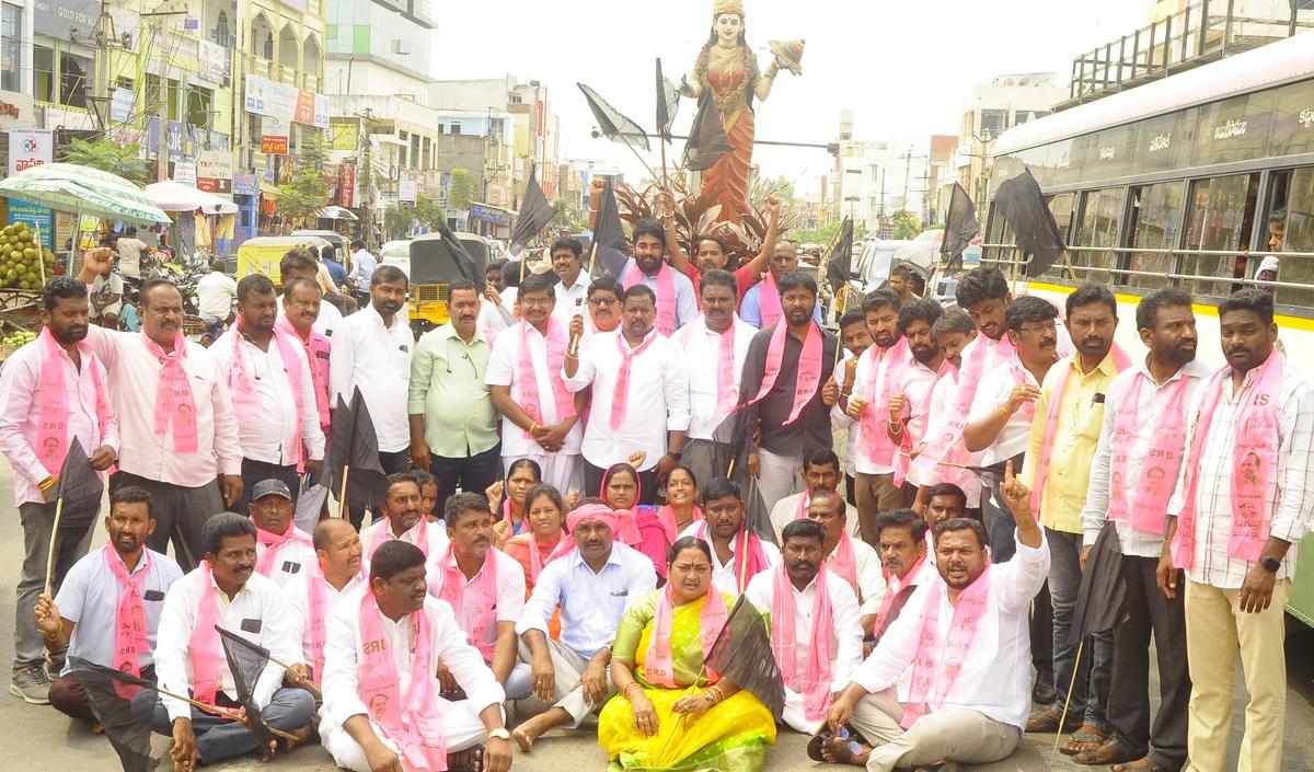 BRS ranks staging a protest against MLC Kavitha’s arrest at Suryapet on Saturday.